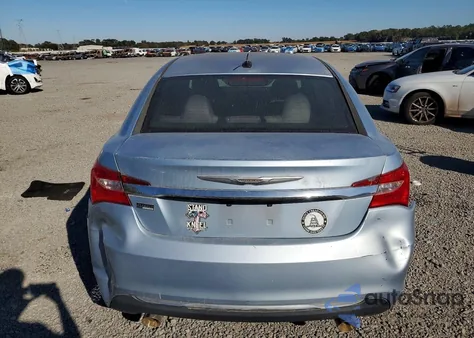 2014 Chrysler 200 Touring z USA, uszkodzony, nr VIN 1C3CCBBGXEN114192